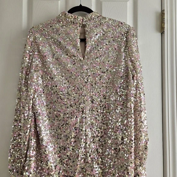 Chi Chi London Sequin Sammie Top - Picture 6 of 8